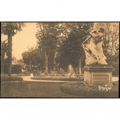 La Rochelle (Jardin des Plantes, France), yea...