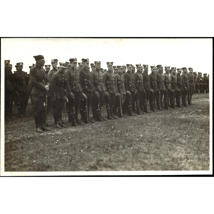 Фотография, Парад в честь полкового праздника 11-го Добельского пехотного полка. 21 июля 1933 года