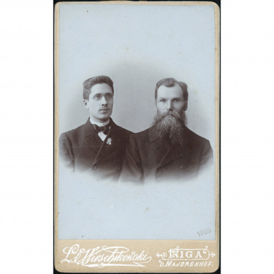 L. v. Hirschikowski Photographic Studio (Cabi...