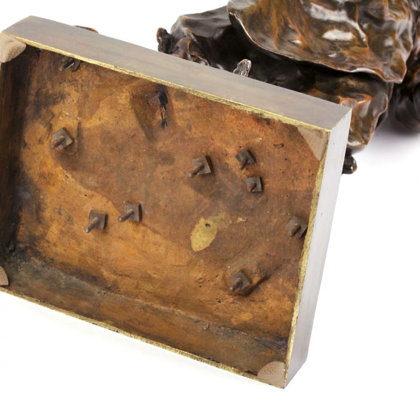 Large bronze figure "Le Sommelier"