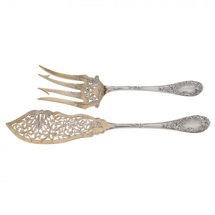 Silver two-piece serving set