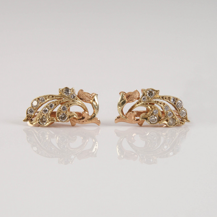Gold ring and earrings with diamonds and sapphire