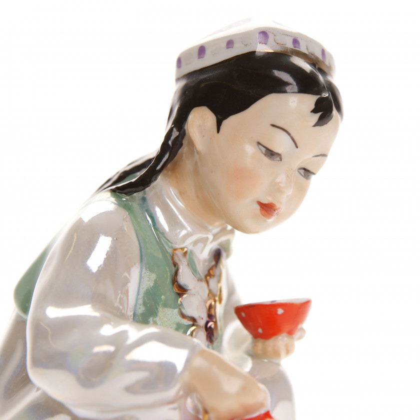 Porcelain figure "Small hostess"