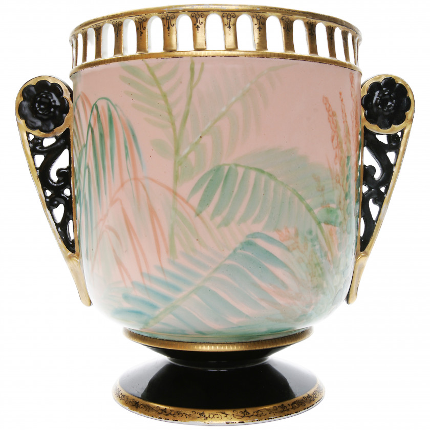 Porcelain flowerpot with parrot