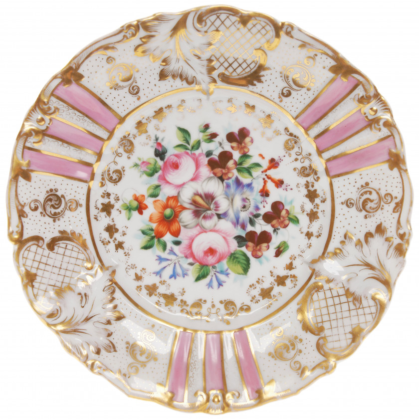 Porcelain decorative plate