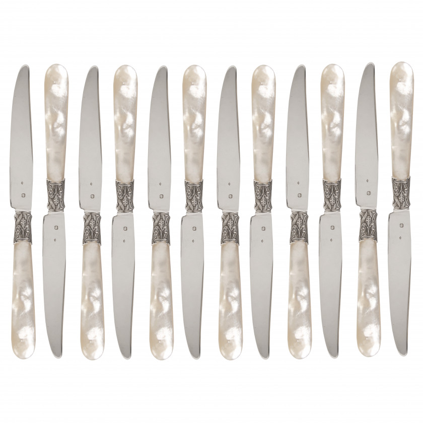 Серебряный набор десертных ножей из 12 предметов