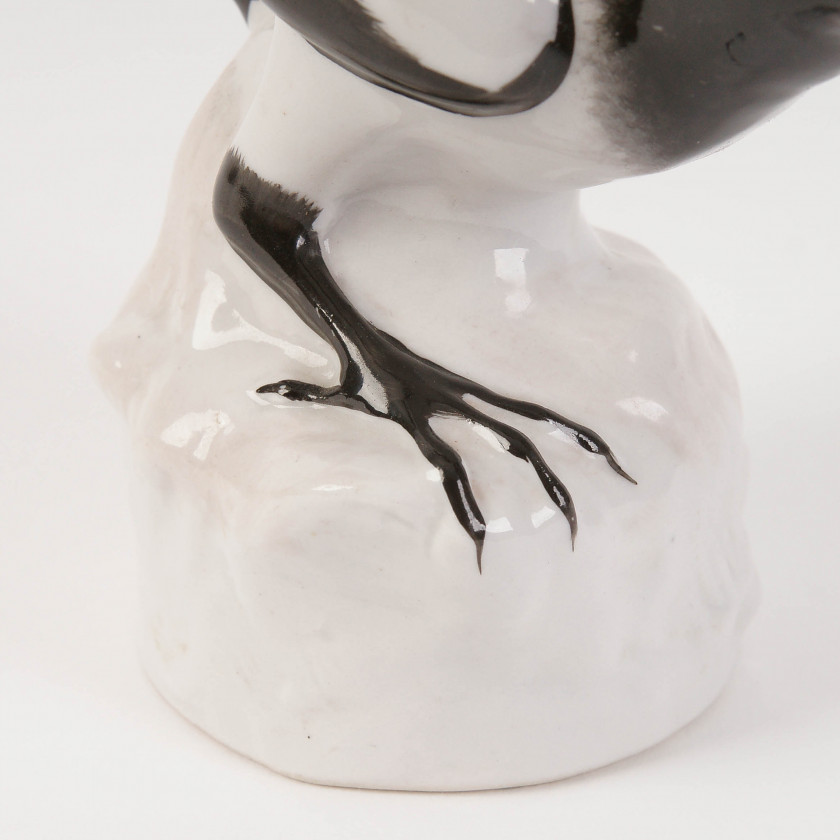 Porcelain figure "Magpie"