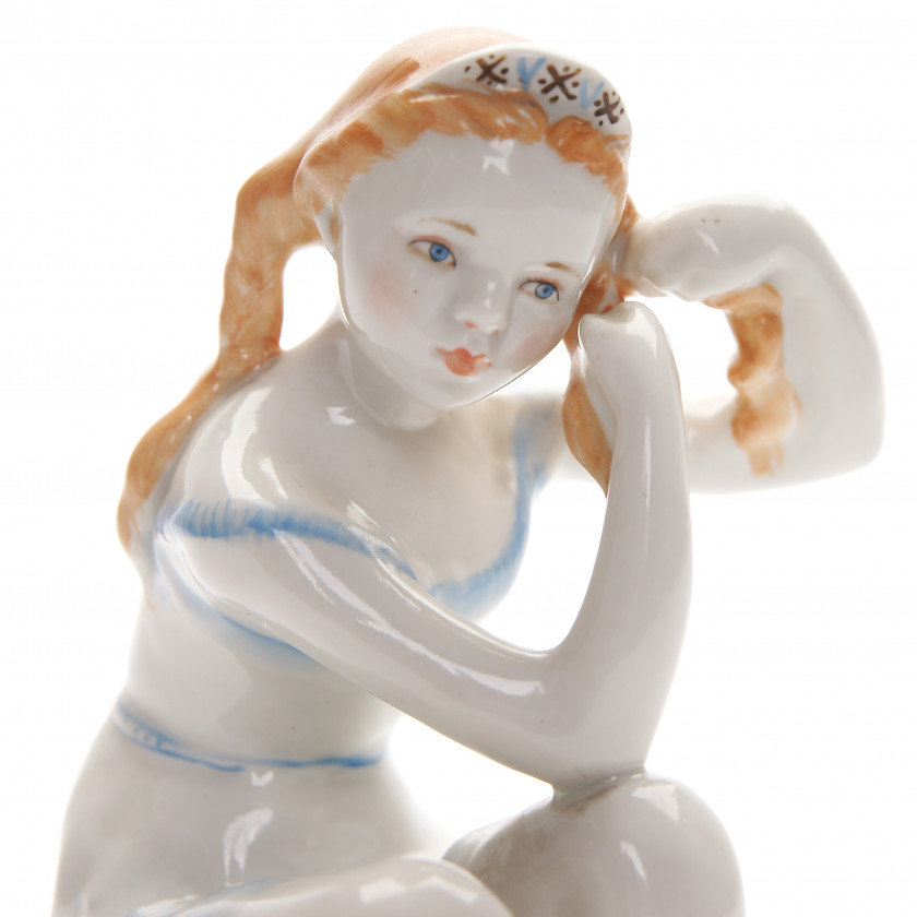 Porcelain figure "Before performance"
