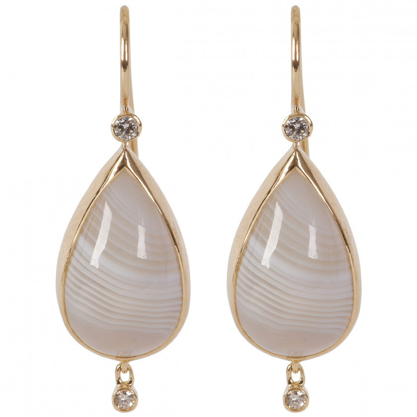 Gold earrings with diamonds and agates