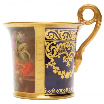 Porcelain cup in Biedermeier style