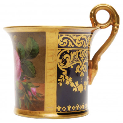 Porcelain cup in Biedermeier style