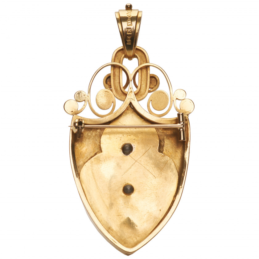 Gold brooch-pendant with diamond and pearls