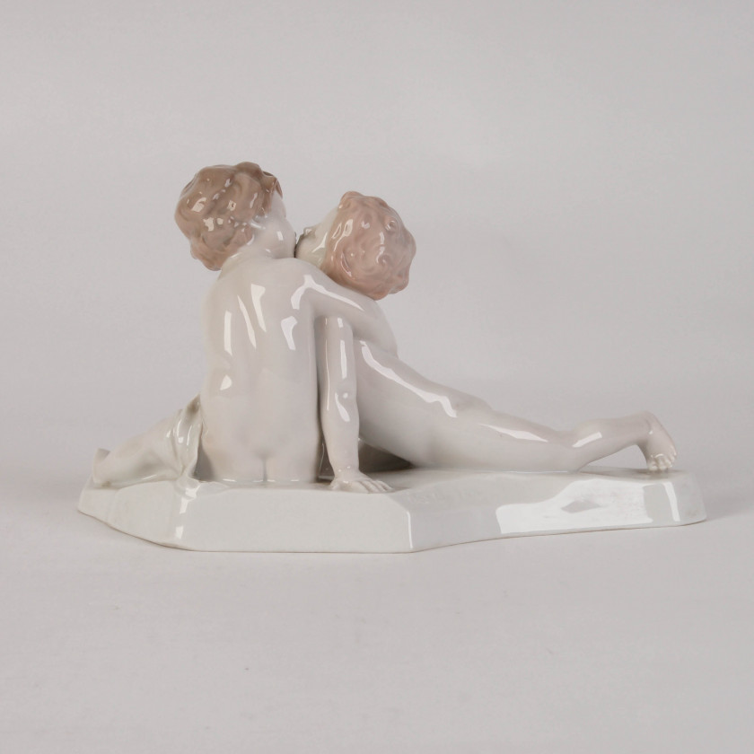 Porcelain figure "Young love"