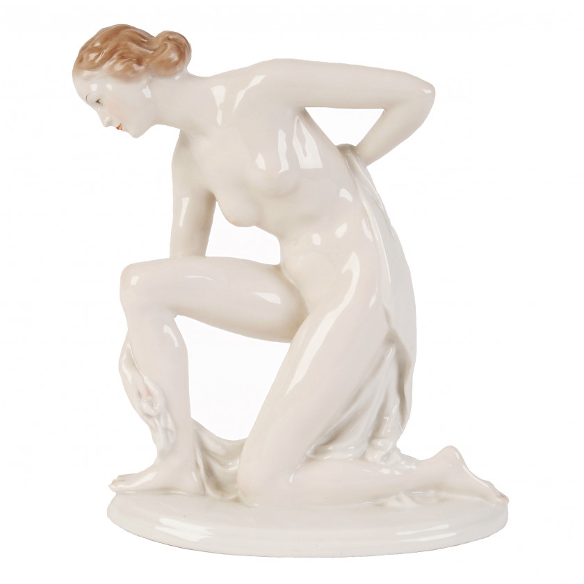 Porcelain figurine "After swimming"