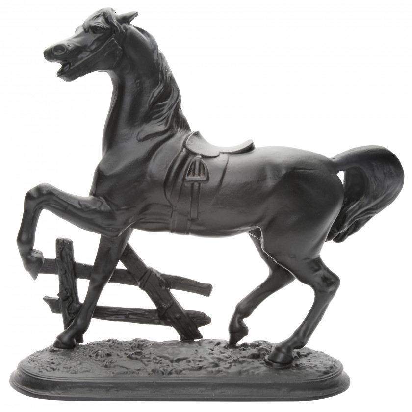 Skulptūra "Zirgs pie žoga"