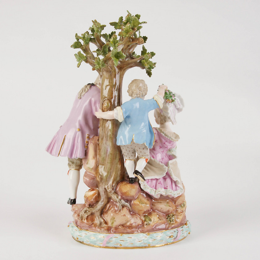 Porcelain composition "Gardeners under the tree"