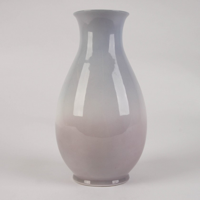 Porcelain vase "Sailboat"