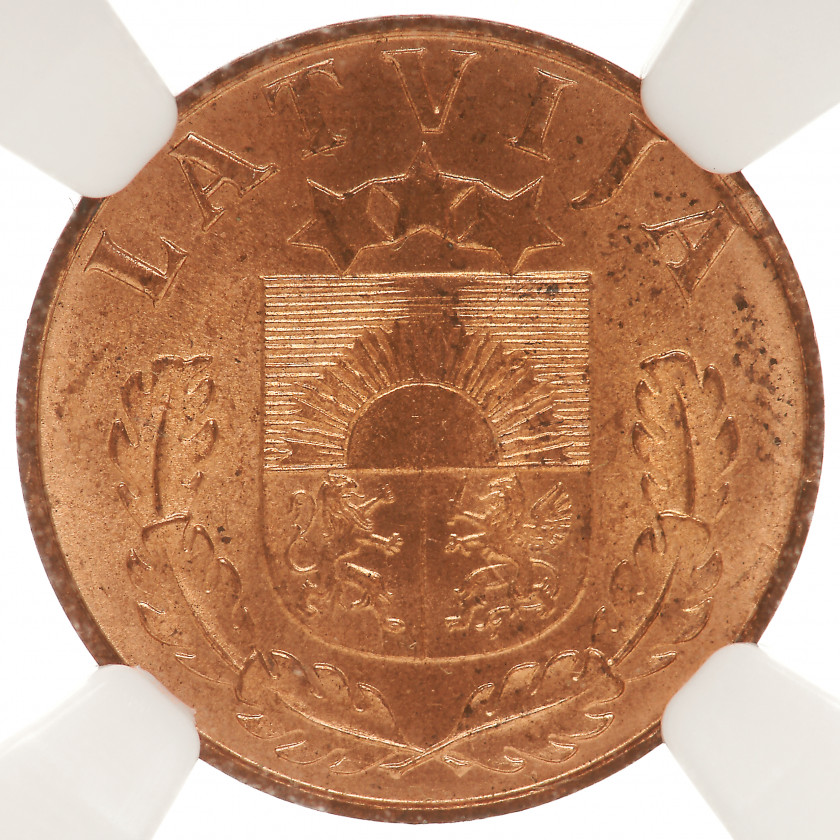 Coin in NGC slab "1 santims 1939, MS 64 RD"