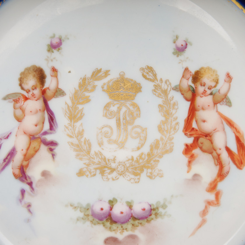 Фарфоровая тарелка из сервиза Императора Луи-Филиппа