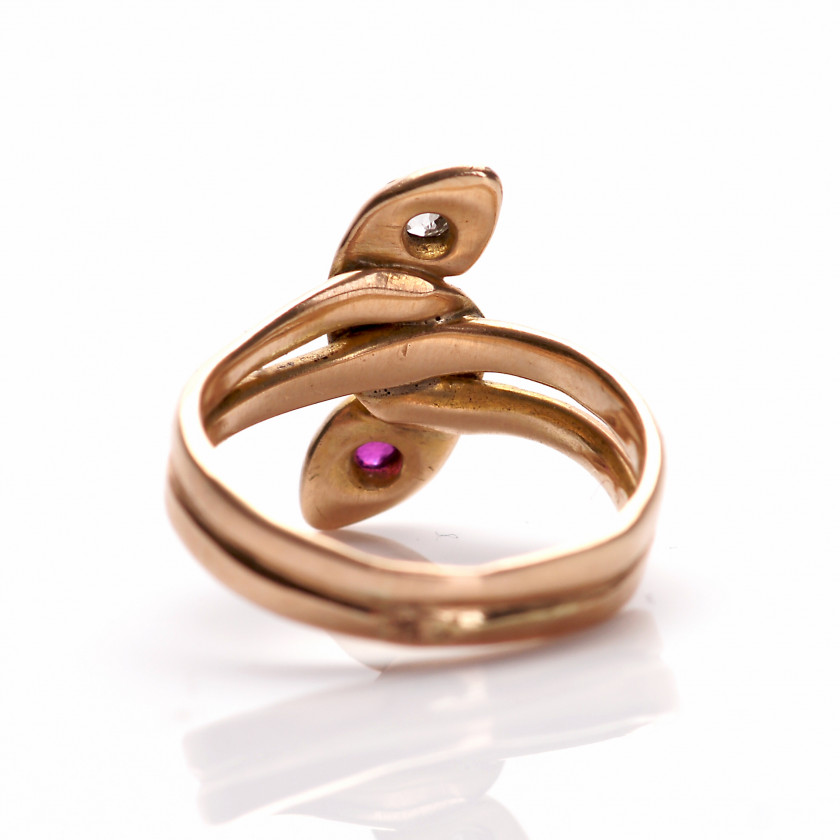 Gold ring with diamond and ruby