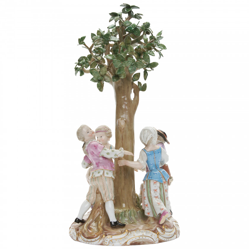 Porcelāna figūra "Dārznieki bērni dejo zem koka"