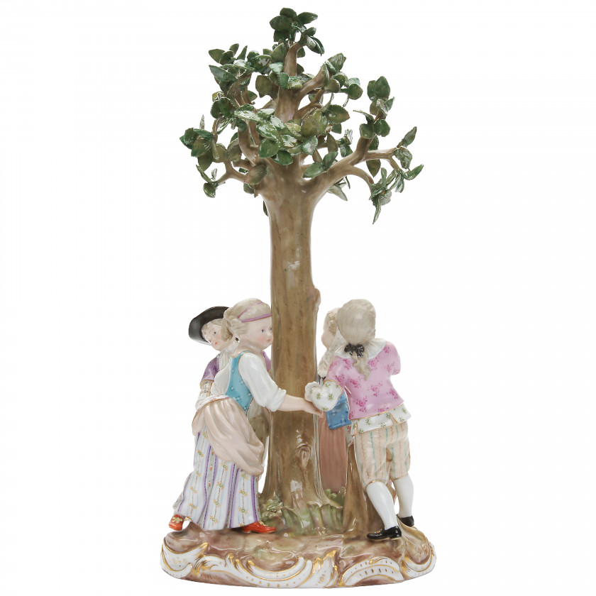 Porcelāna figūra "Dārznieki bērni dejo zem koka"