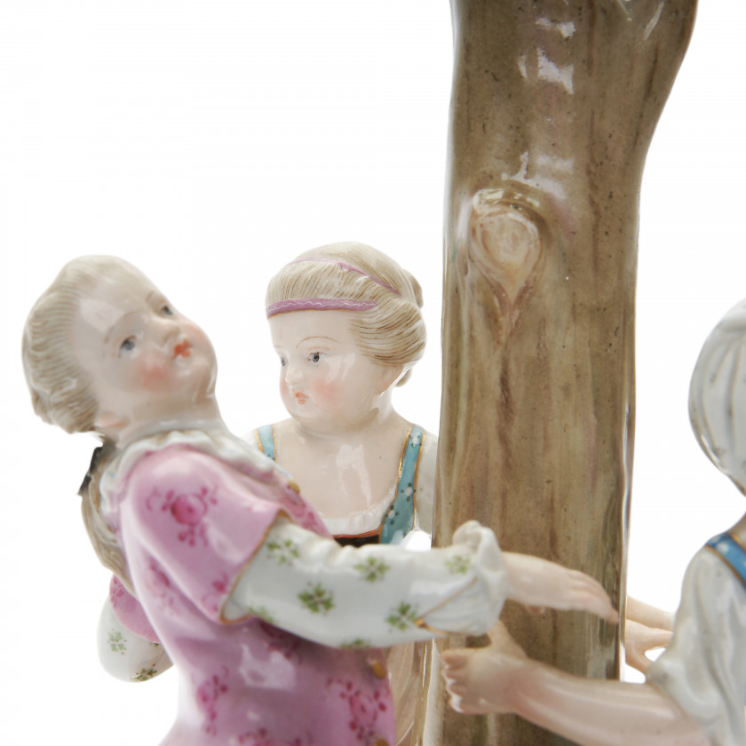 Porcelain figure "Gardener children dancing under a tree"