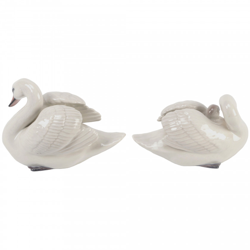 Pair of porcelain figures "Swans"