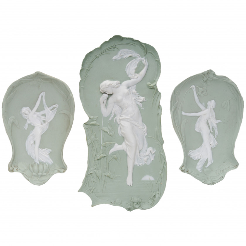 Three porcelain wall plaques in Wedgwood style