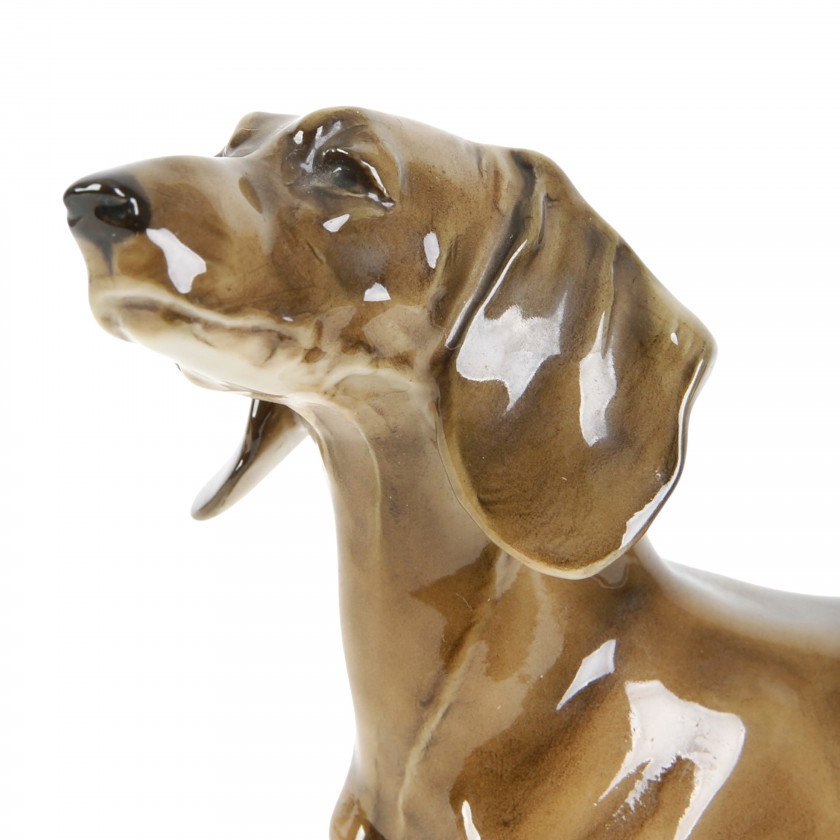 Фарфоровая фигура "Такса"