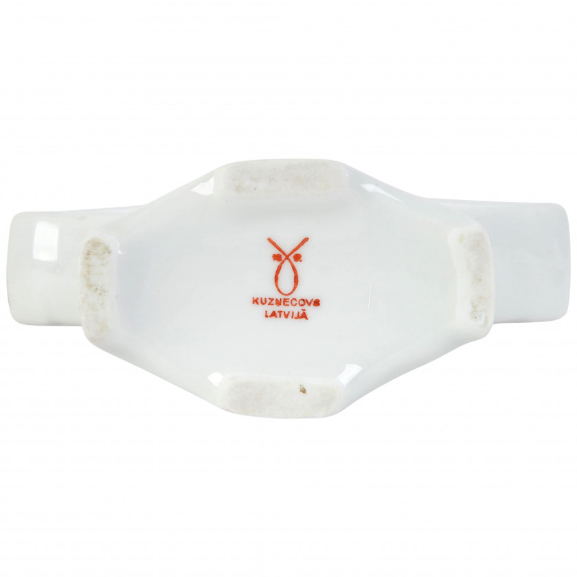 Фарфоровая салфетница