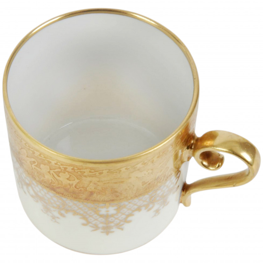 Фарфоровая кофейная чашечка с блюдцем