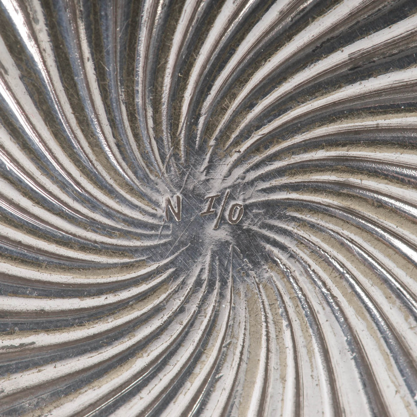 Посеребренная таблетница