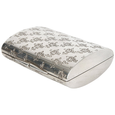 Серебряная пудреница