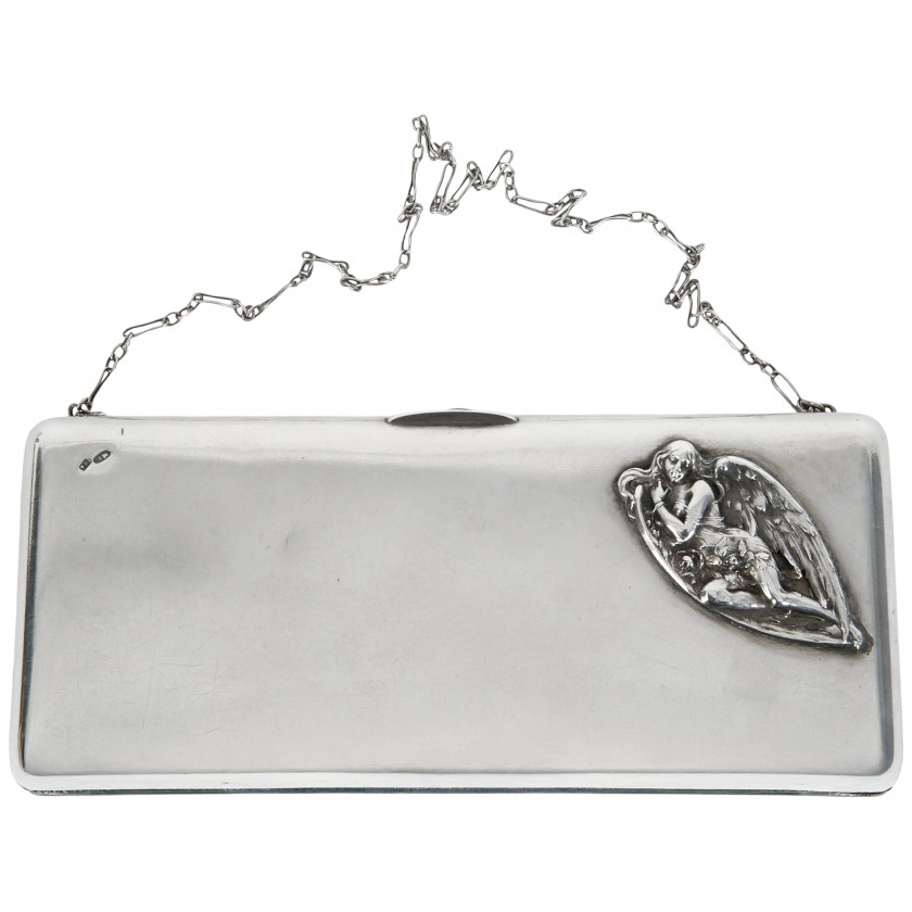 Серебряная театральная сумочка