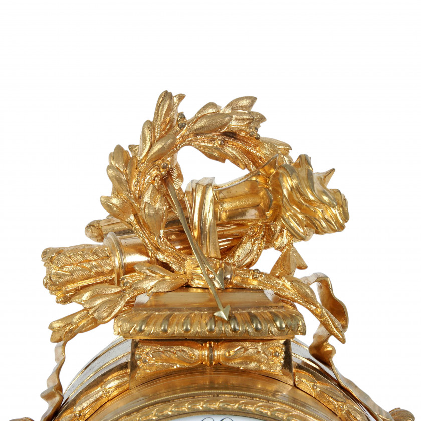 Бронзовые каминные часы