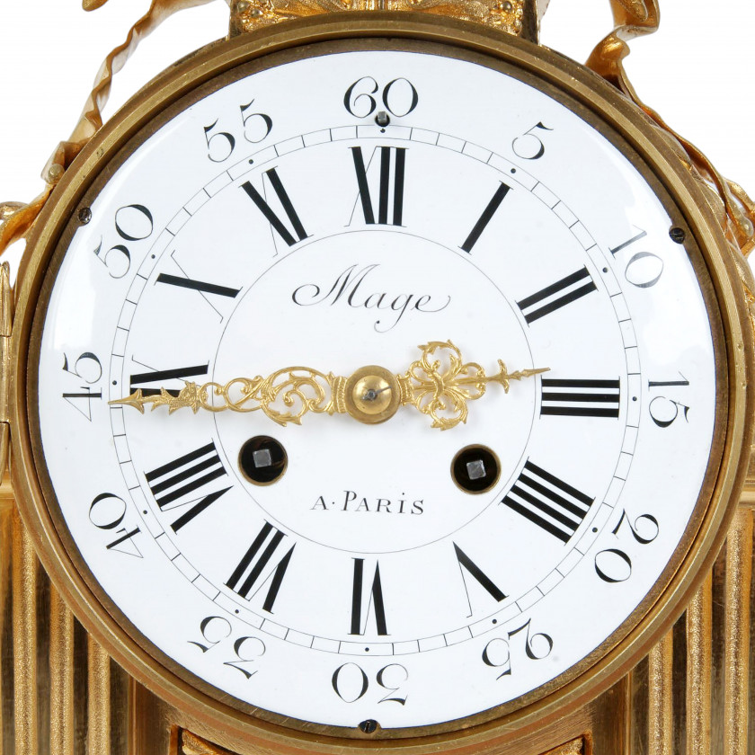 Бронзовые каминные часы