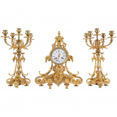 Бронзовые каминные часы с подсвечниками