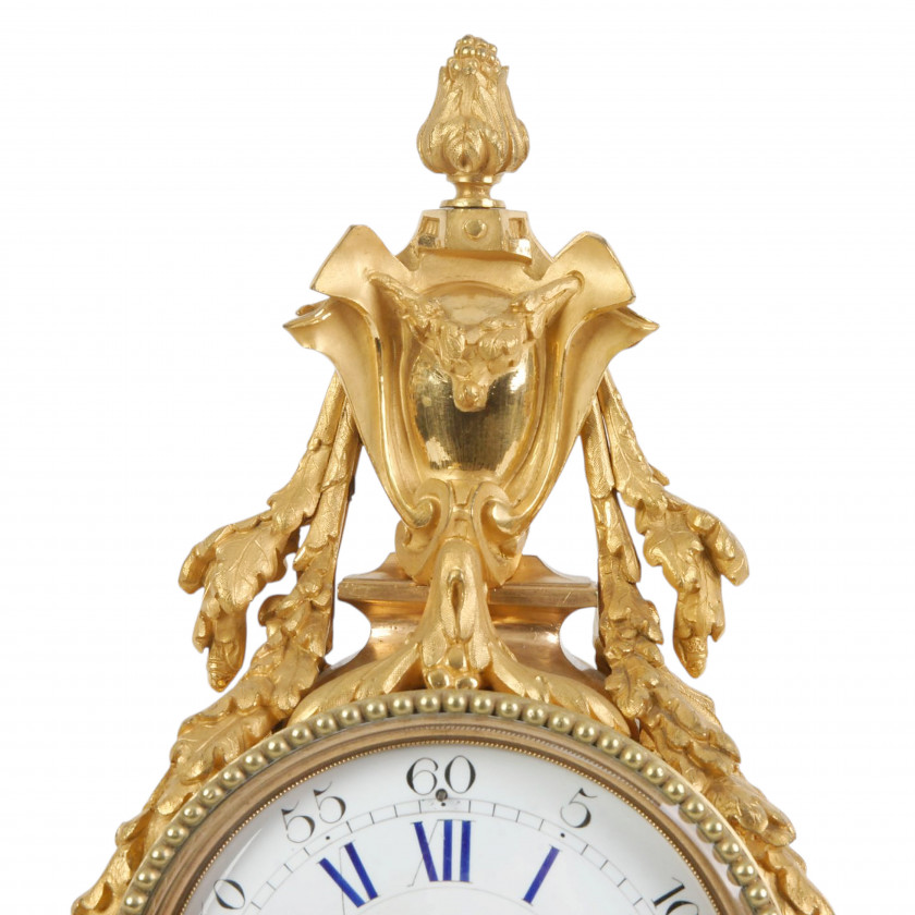 Бронзовые каминные часы с подсвечниками