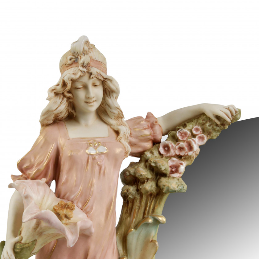 Фарфоровое зеркало для туалетного столика в стиле Ар-Нуво