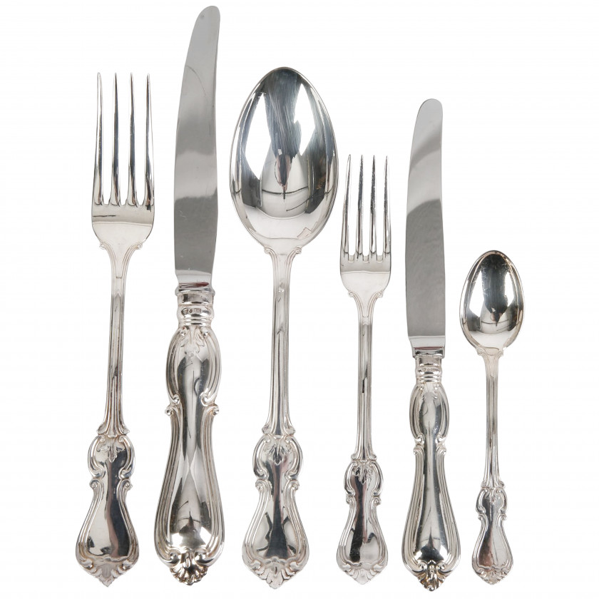 Серебряный набор столовых приборов на 12 персон