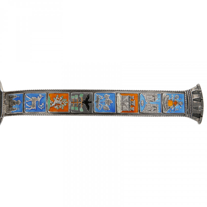 Серебряная сувенирная ложка с эмалью из Норвегии