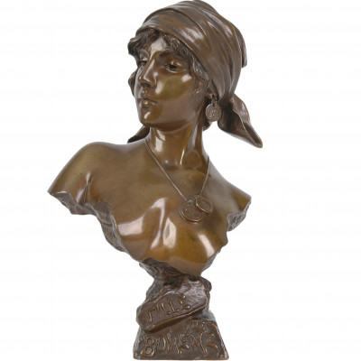 Bronze bust "Bohemian Girl"