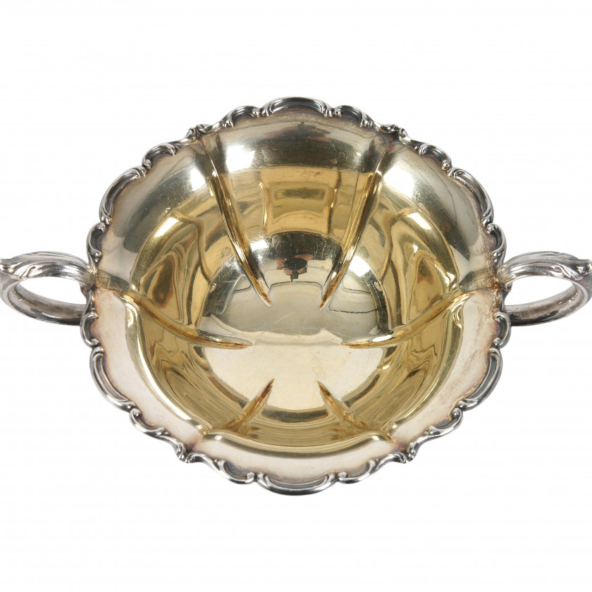 Серебряная конфетница