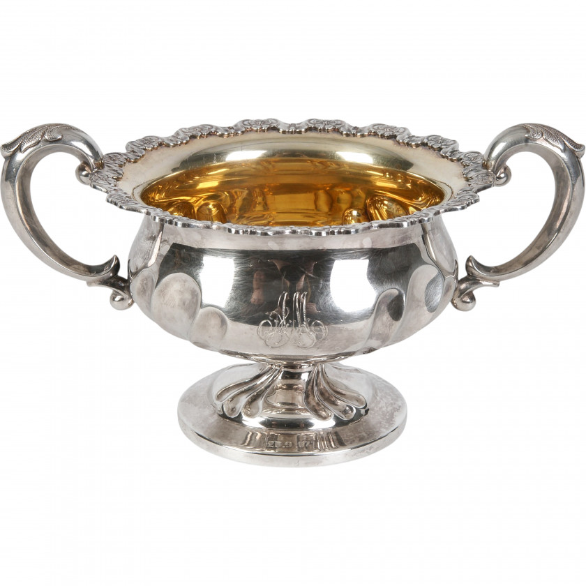 Sudraba konfekšu trauks