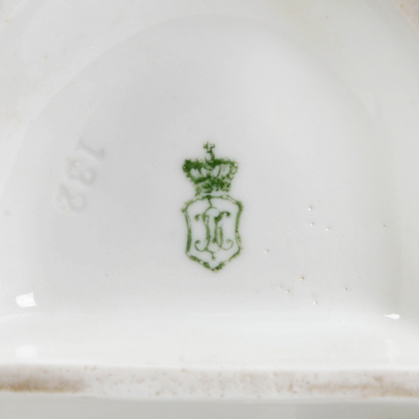 Porcelāna figūra "Verdzene dejotāja"