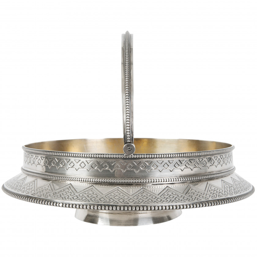 Серебряная конфетница