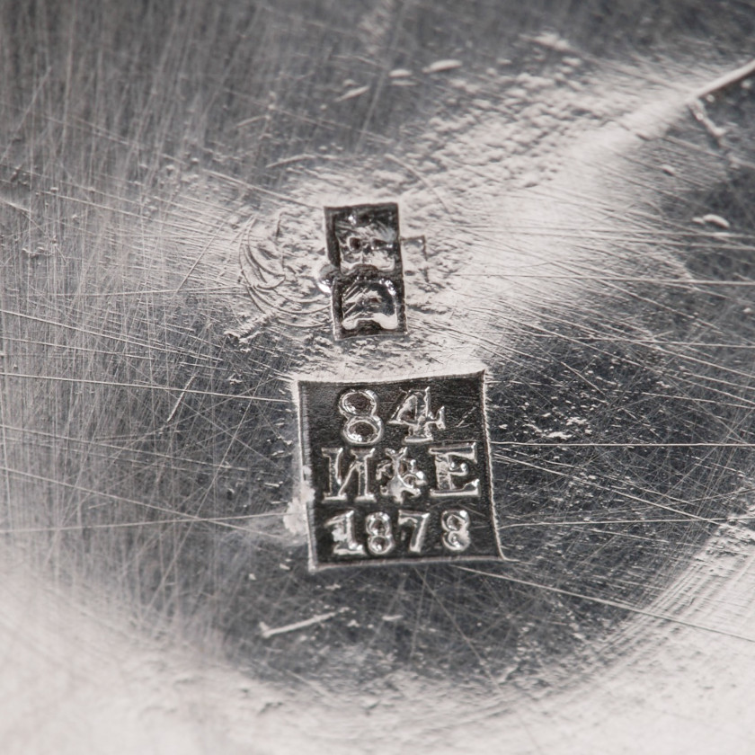 Серебряная конфетница