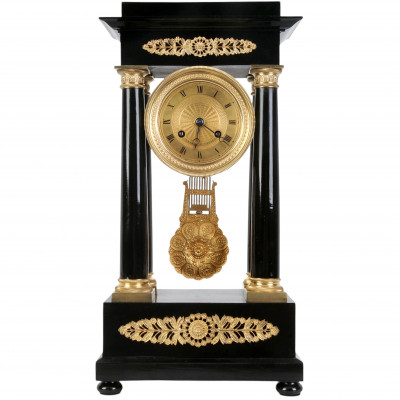 Mantel clock