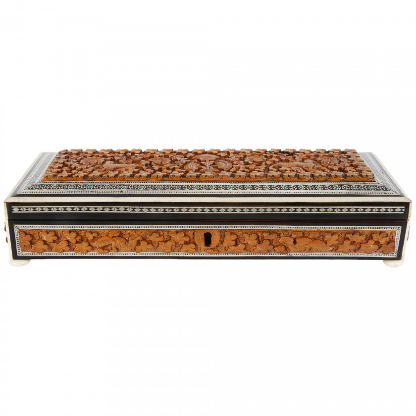 Wooden jewelry box with inlays